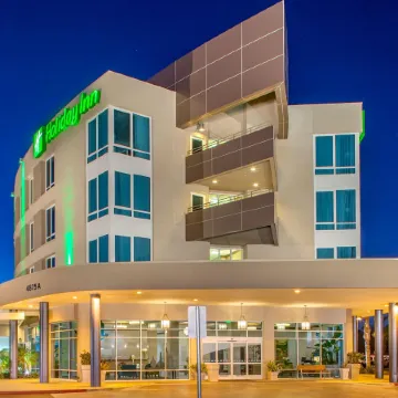 DoubleTree by Hilton San Diego Bayside Отели рядом с достопримечательностью «Харбор-Айленд»