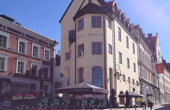 克拉麗奧韋斯比酒店