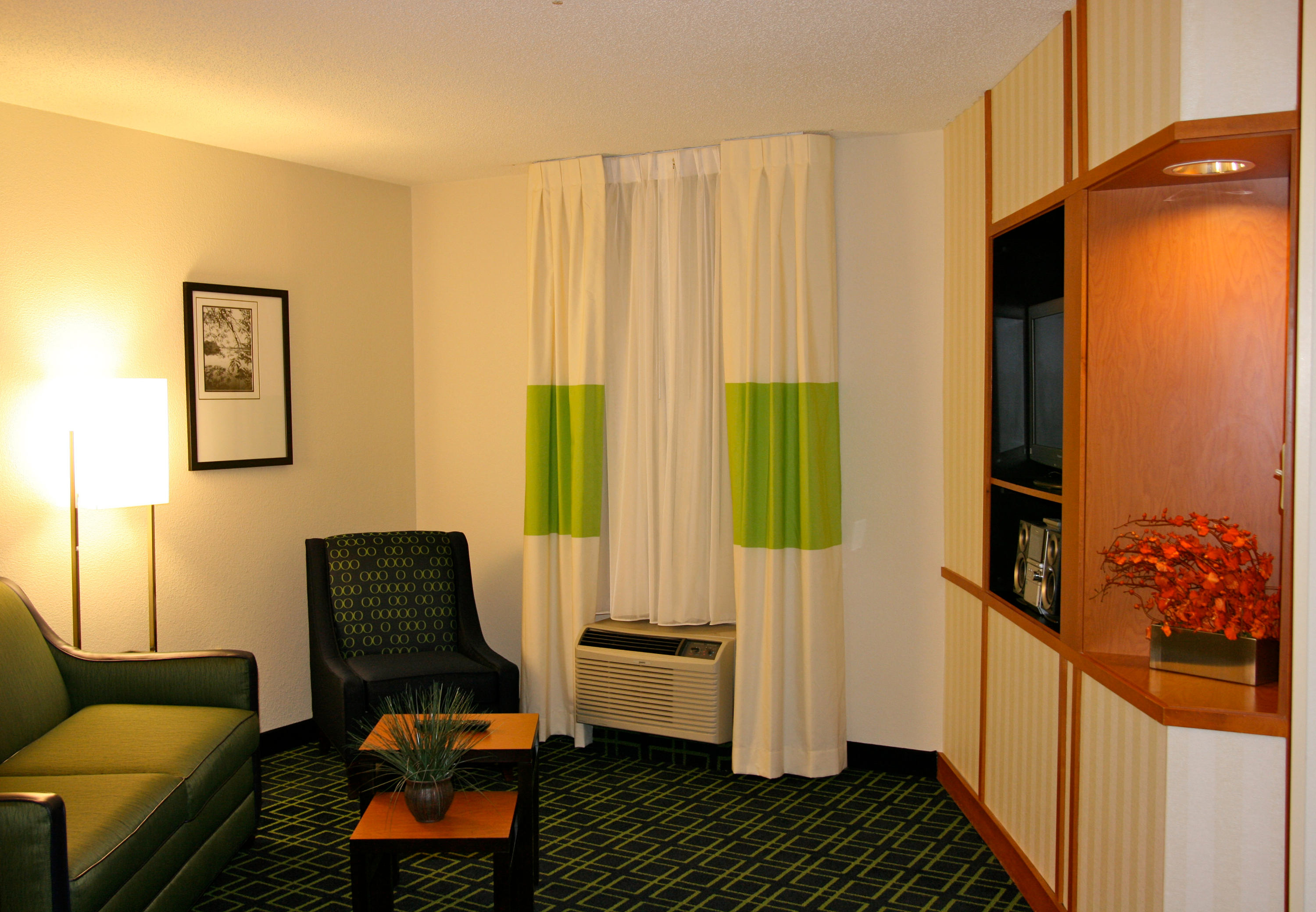 Fairfield Inn and Suites by Marriott Youngstown Austintown