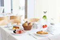 rugs Hotel am Schlosspark Lichtenwalde - Morgenmad