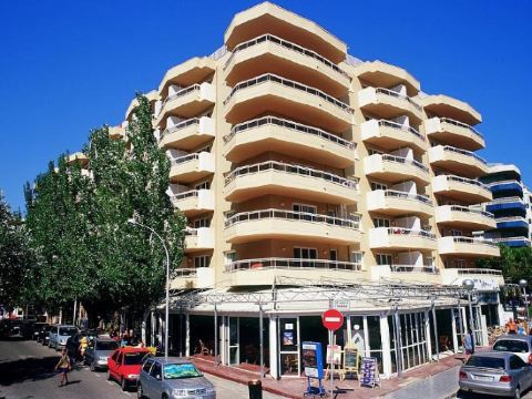 Aparthotel California