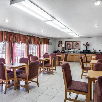 Bridgeway Inn & Suites - Portland Airport