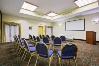 La Quinta Inn & Suites by Wyndham Houston New Caney Hotel a New Caney