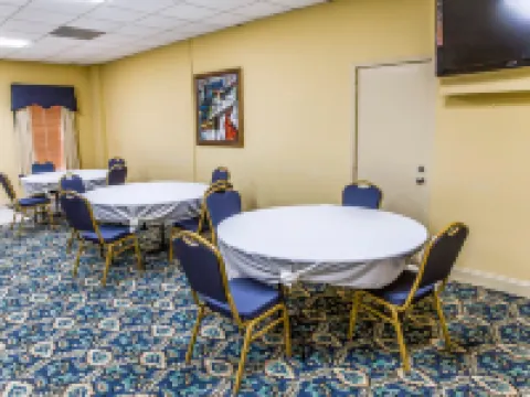 Econo Lodge Whiteville Hotels in Whiteville