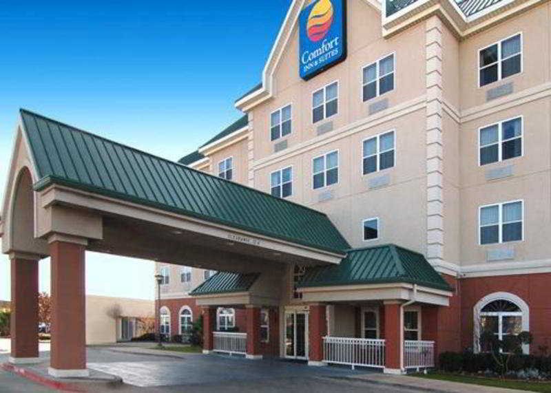 Quality Inn & Suites I-35 E/Walnut Hill