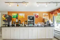 Howard Johnson by Wyndham Chattanooga Lookout Mountain I-24 - breakfast