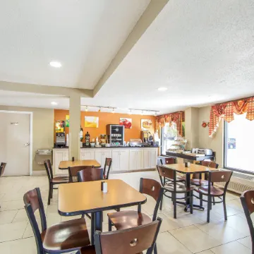 Howard Johnson by Wyndham Chattanooga Lookout Mountain I-24