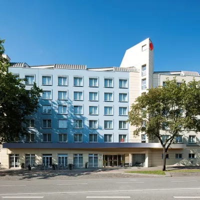 NH Collection Hamburg City Hotel in zona Elbgaustraße Railway Station