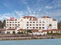 Corona Hotel & Spa Các khách sạn gần First Street