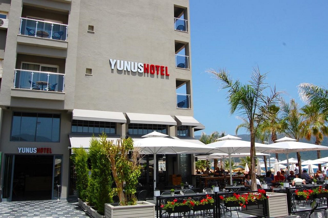 Yunus Hotel