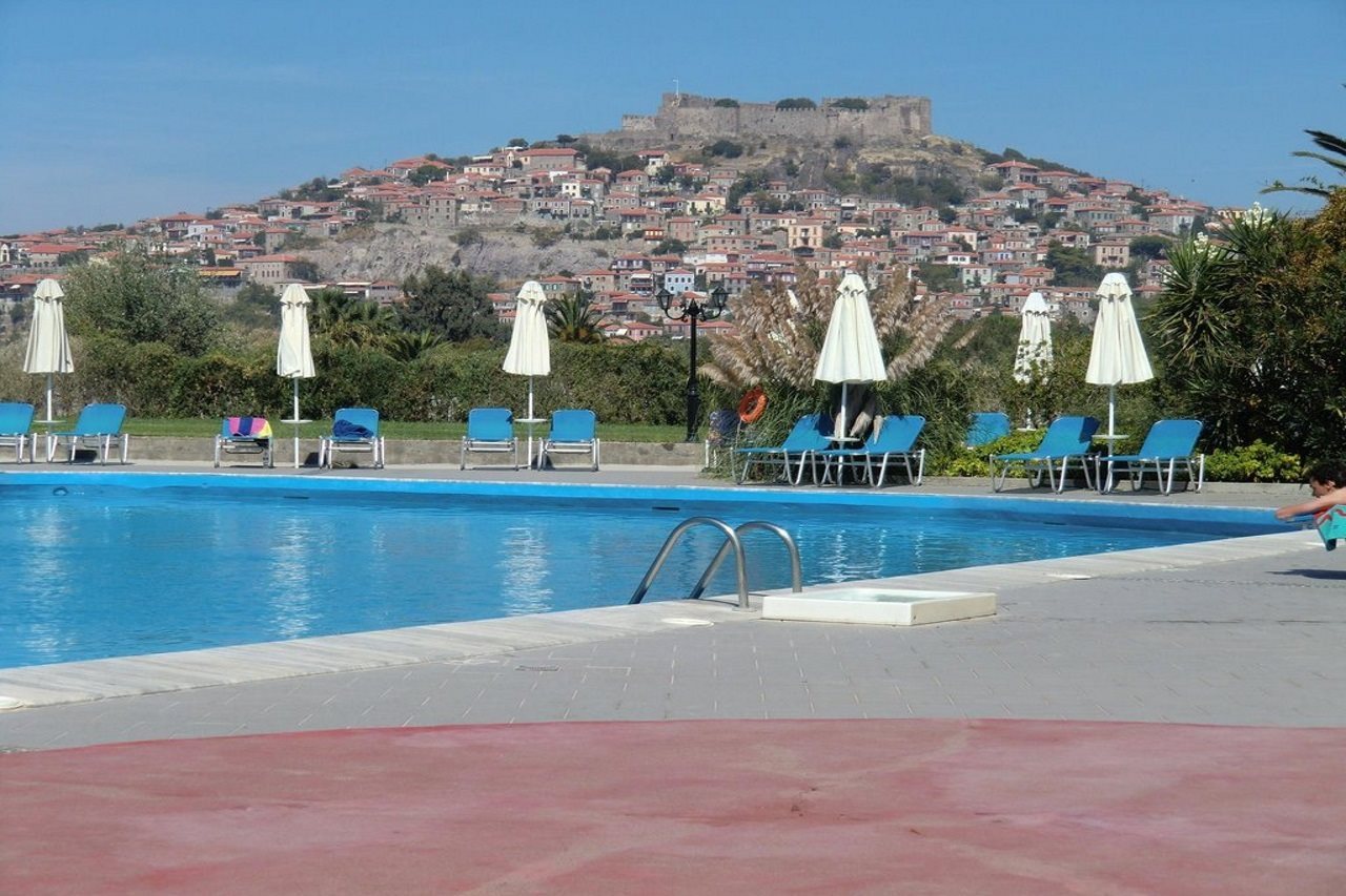 Delfinia Hotel & Bungalows