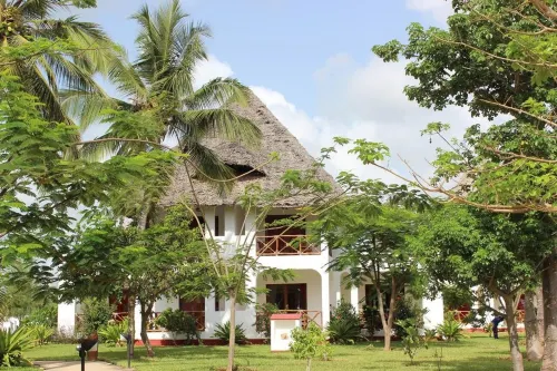 Uroa Bay Beach Resort - Pet friendly