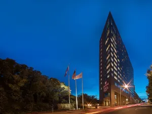 Delta Hotels Richmond Downtown