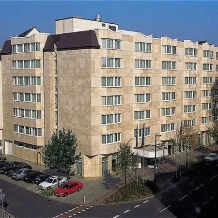 Leonardo Hotel Düsseldorf City Center Отели рядом с достопримечательностью «Хассельс»