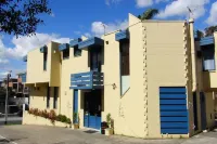 Pathfinder Motel - Parking