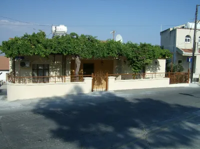 Patriko Village Home Hotels near Barefoot Designs