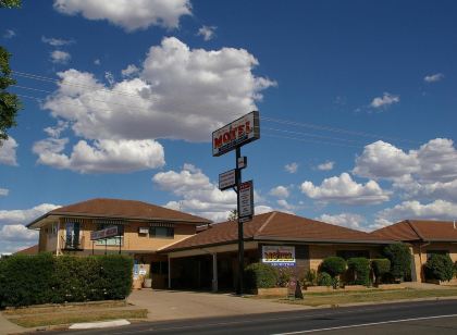 Golden Harvest Motor Inn