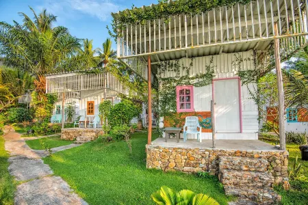 Elephant Bay Resort