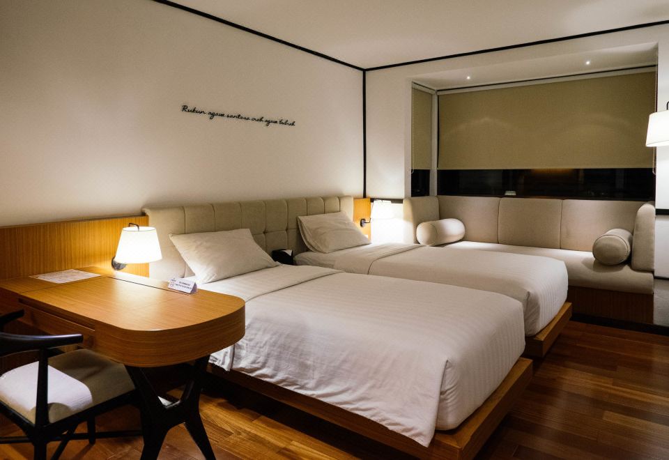 Namin Dago Hotel Over view