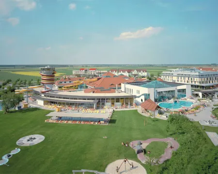 テルメンホテル クルツ ルッツマンスブルクのホテル