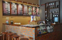 Pilgrim's Kitchen & Inn Hotels in Саваннакхет