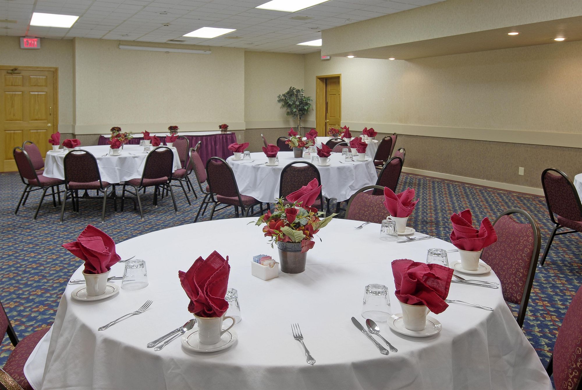 Lifestyle Inn Cedar Falls