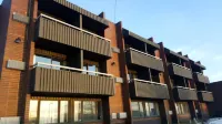 Home Away Inn Hotel di Drayton Valley