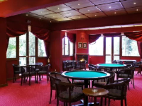 Country Club Hotel & Suites Hotels in Potamia