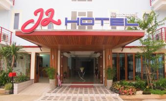 J2 Hotel Maesot