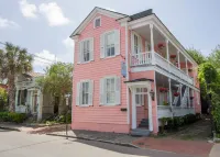 Bijou Boutique Inn Hotels near Rainbow Row