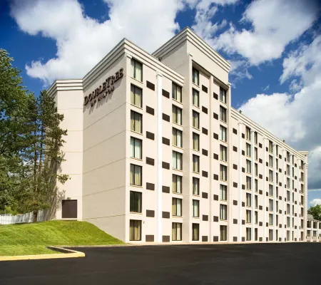 DoubleTree by Hilton Washington Meadow Lands Casino Area 사우스 스트라밴 타운쉽 호텔