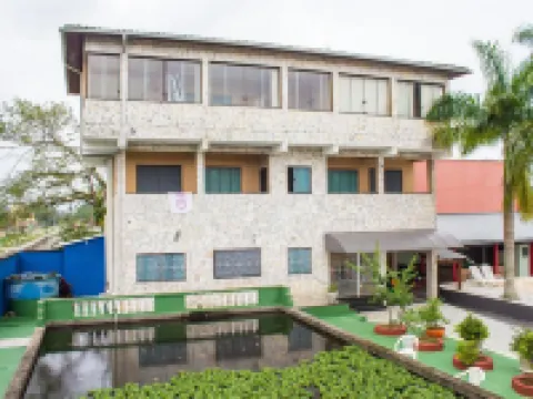 Pousada Pesque Park โรงแรมในเบอร์ติโอก้า