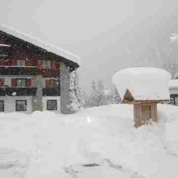 Hotel la Rouja Hotel Exterior