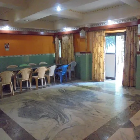Hare Rama Hare Krishna - Eesha Hotel