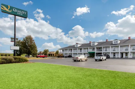 Quality Inn Scottsboro US/72-Lake Guntersville Area Отели в г. Скотсборо
