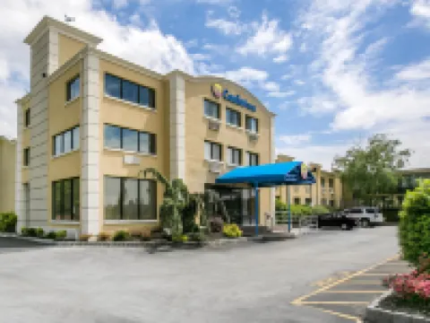 Comfort Inn Edgewater on Hudson River Hotels in Edgewater