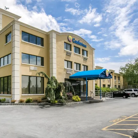 Comfort Inn Edgewater on Hudson River