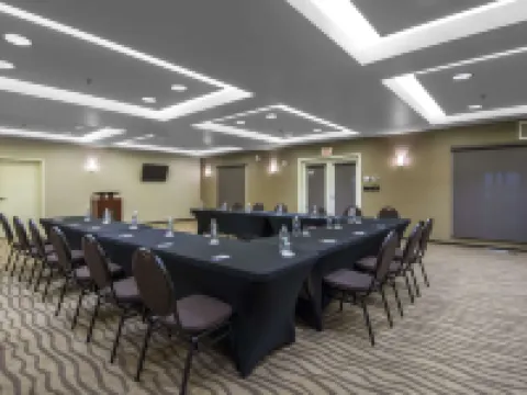 Comfort Suites Hotels in Saskatoon