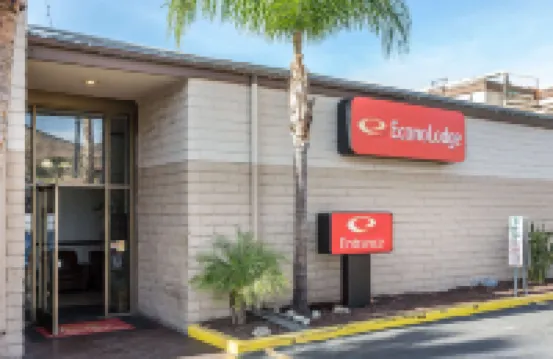 Econo Lodge Lake Elsinore Casino Hotels in Riverside County