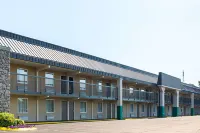 Quality Inn Hotels in Humphreys County