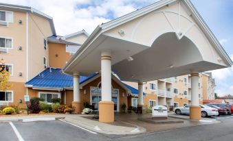 Bluegreen Vacations Odyssey Dells Resort