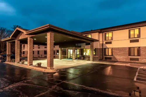 Econo Lodge Inn & Suites Hotel di Oconto