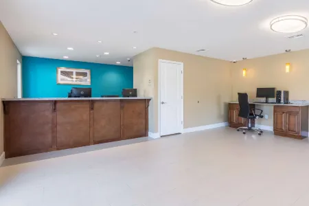 Econo Lodge Inn & Suites North Little Rock Near Riverfront