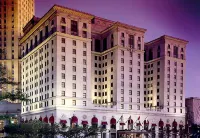 Hotel Cleveland, Autograph Collection Отели рядом с достопримечательностью «Kernels by Chrissie»