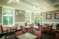 Plaza Inn & Suites at Ashland Creek Hotels in Ashland
