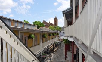 Historic Mardi Gras Inn