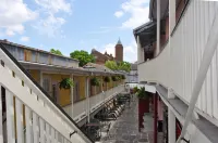 Historic Mardi Gras Inn