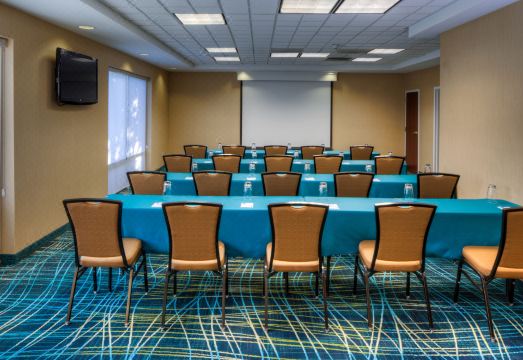 1. 스프링힐 스위트..