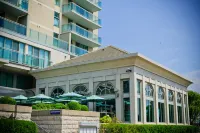 The Waterside Inn Các khách sạn ở Mississauga