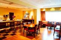 Hampton Inn by Hilton Guadalajara - Airport Hotels in Las Pintas